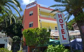 Hotel Alpine